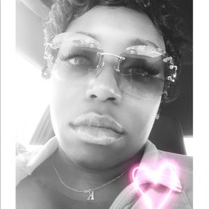 Meet your Posher, Khaiya